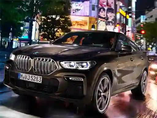 游戏BMW X6 M50I在线