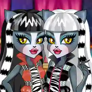 游戏Monster High Ear Doctor在线
