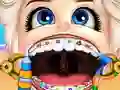 游戏Baby Elsa Wears A Brace在线