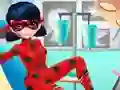 游戏Dotted Girl Ambulance For Superhero在线