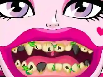 游戏Draculaura Bad Teeth在线